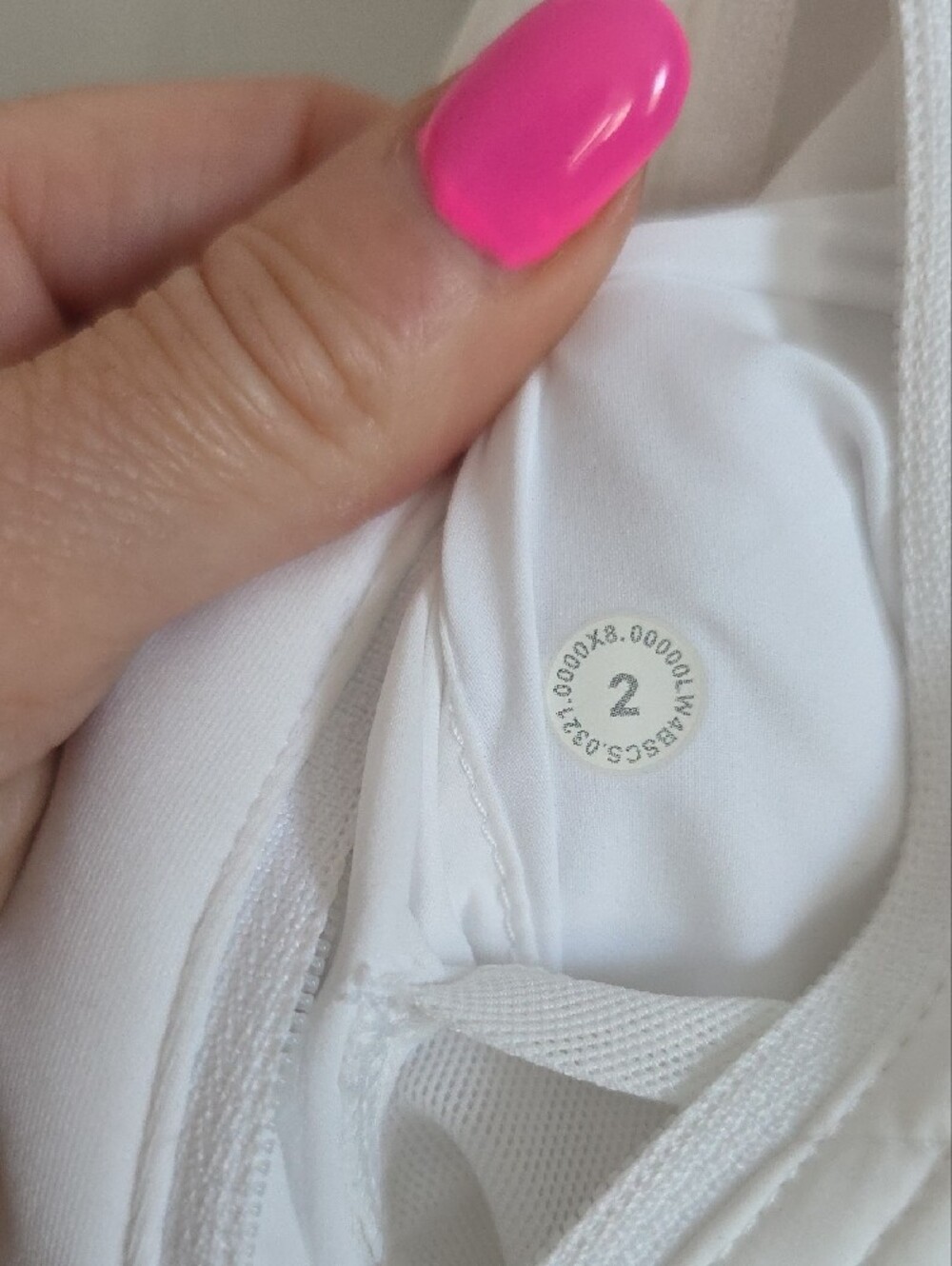 Lululemon Women’s White Quilted Hooded Puffer Vest Size 2 - Picture 2 of 4